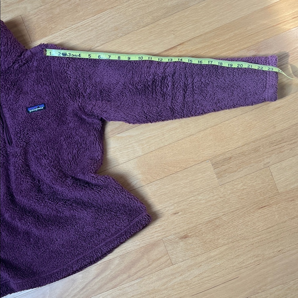 Patagonia Women's Rich Purple Fleece Pullover - Picture 12 of 12